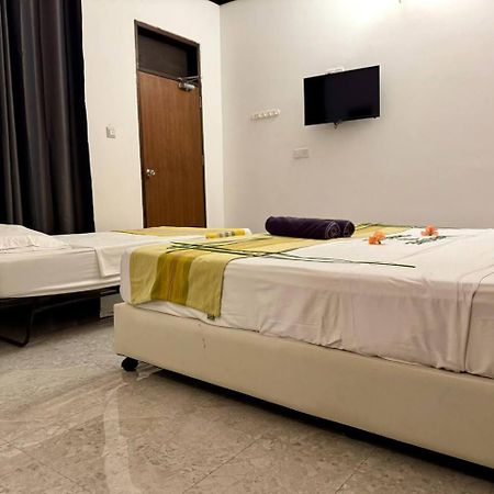 Seascape Retreats Dhigurah Hotel Dhigurah  Exterior foto