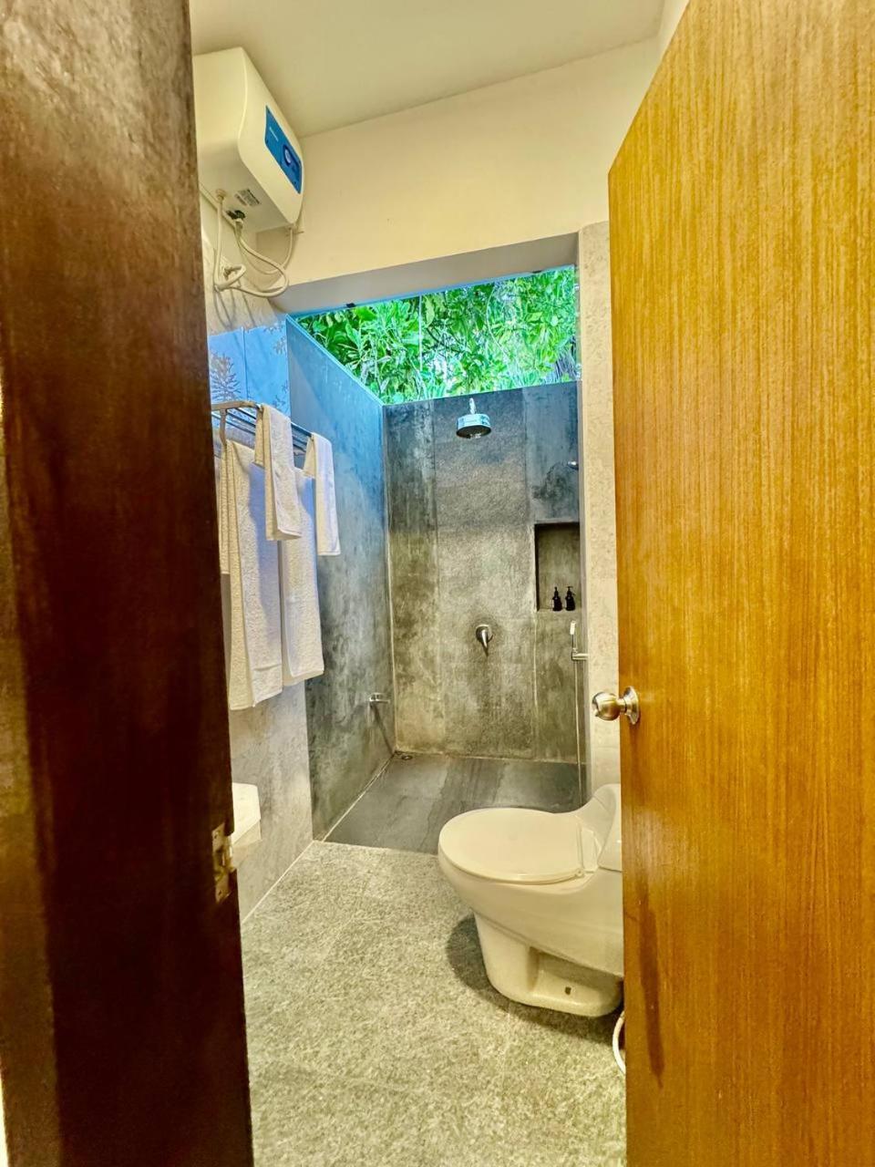 Seascape Retreats Dhigurah Hotel Dhigurah  Exterior foto
