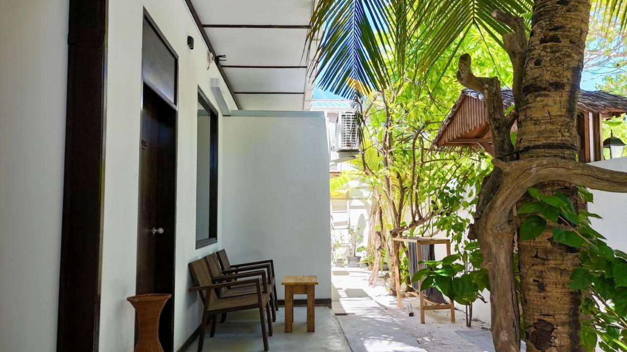Seascape Retreats Dhigurah Hotel Dhigurah  Exterior foto