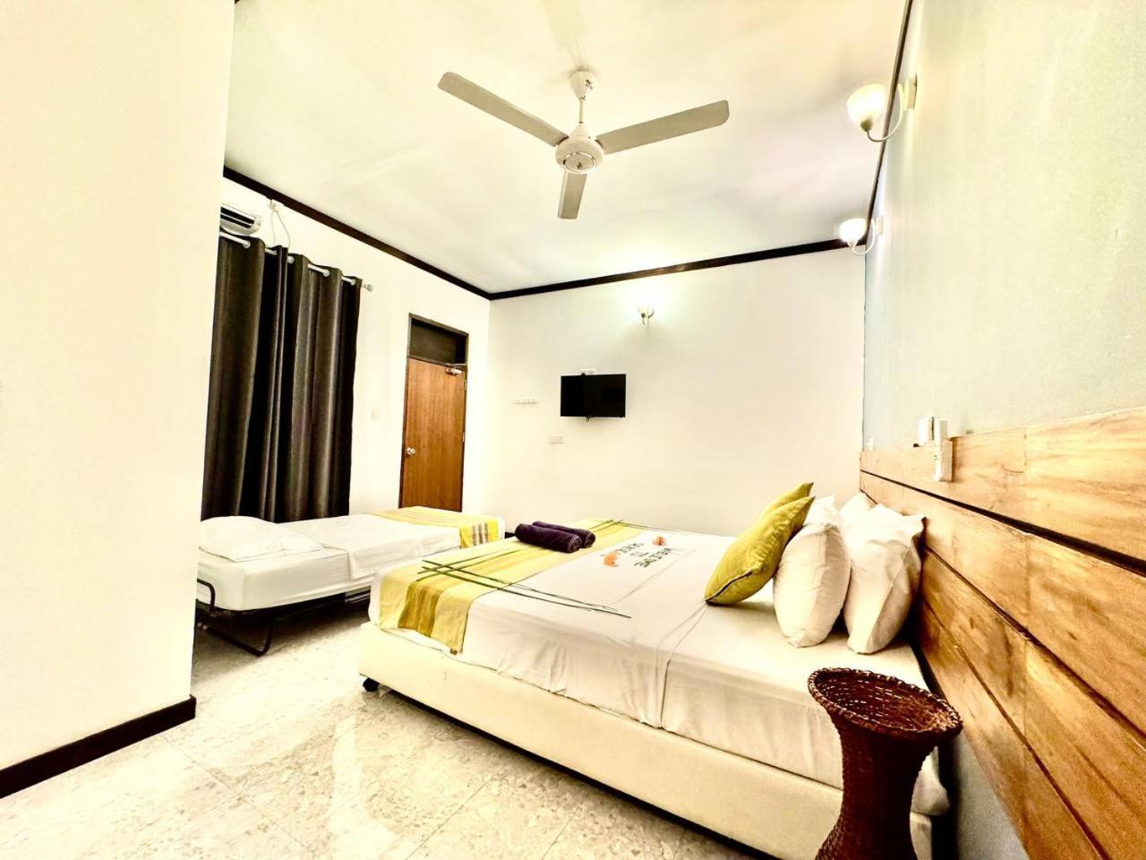 Seascape Retreats Dhigurah Hotel Dhigurah  Exterior foto