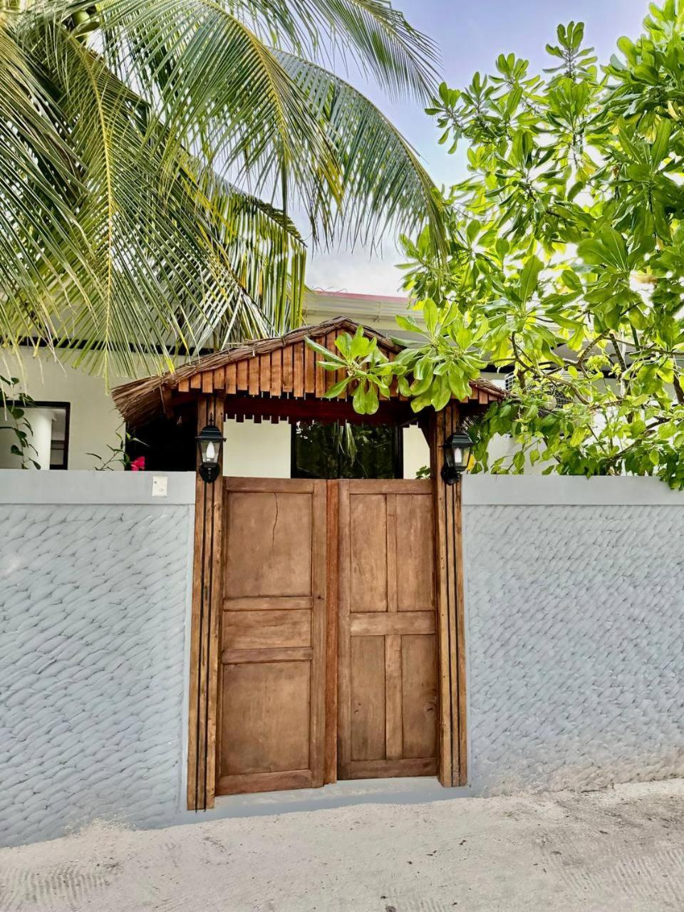 Seascape Retreats Dhigurah Hotel Dhigurah  Exterior foto
