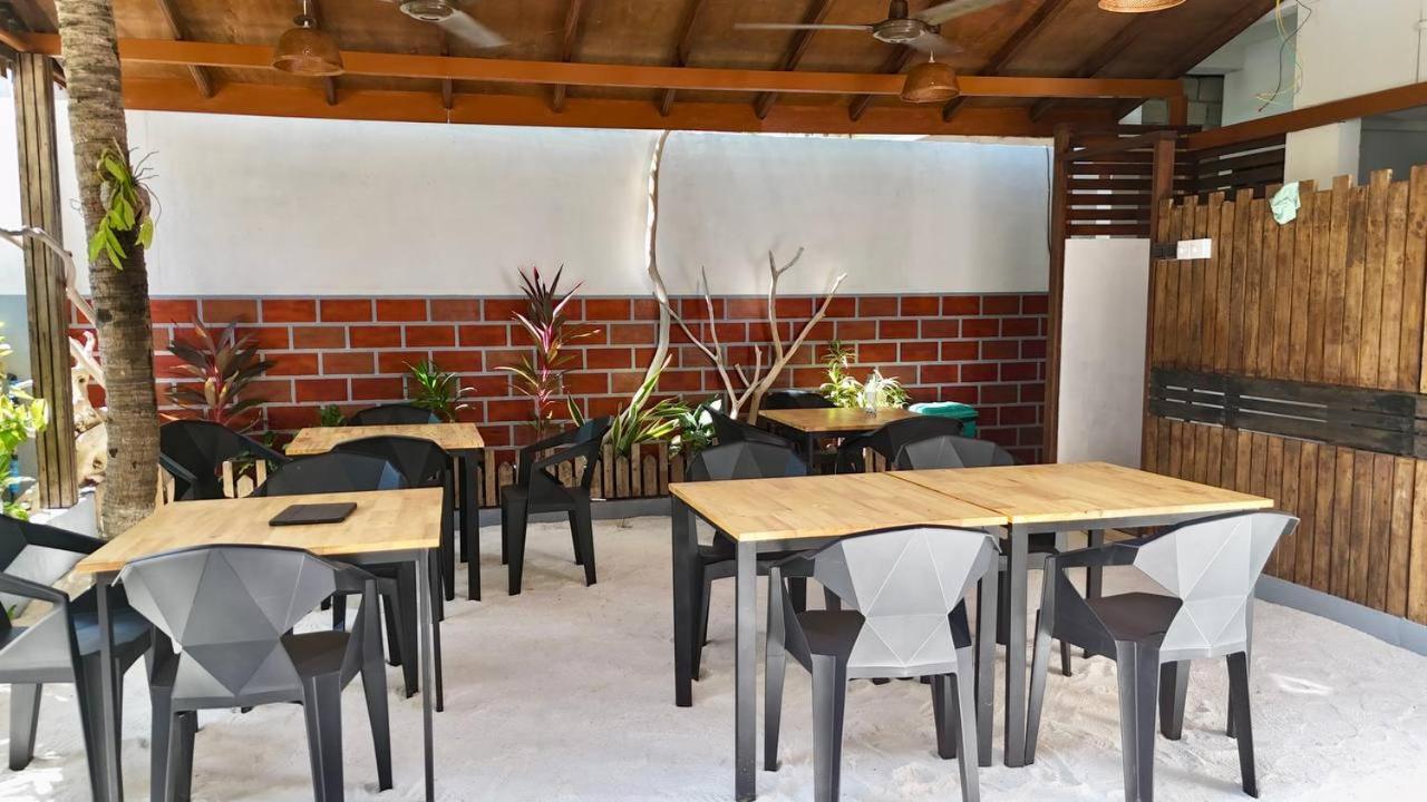 Seascape Retreats Dhigurah Hotel Dhigurah  Exterior foto